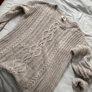 Women’s sweater.